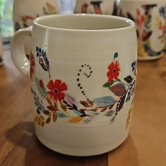 ANTHROPOLOGIE STARLA M‎ HALFMANN INITIAL E MUG PETAL PALETTE - Picture 3 of 4